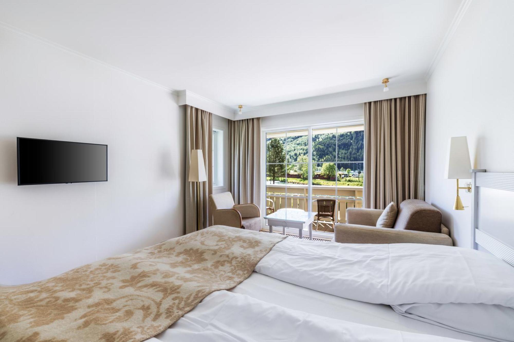 Hotel Loenfjord Loen Ngoại thất bức ảnh