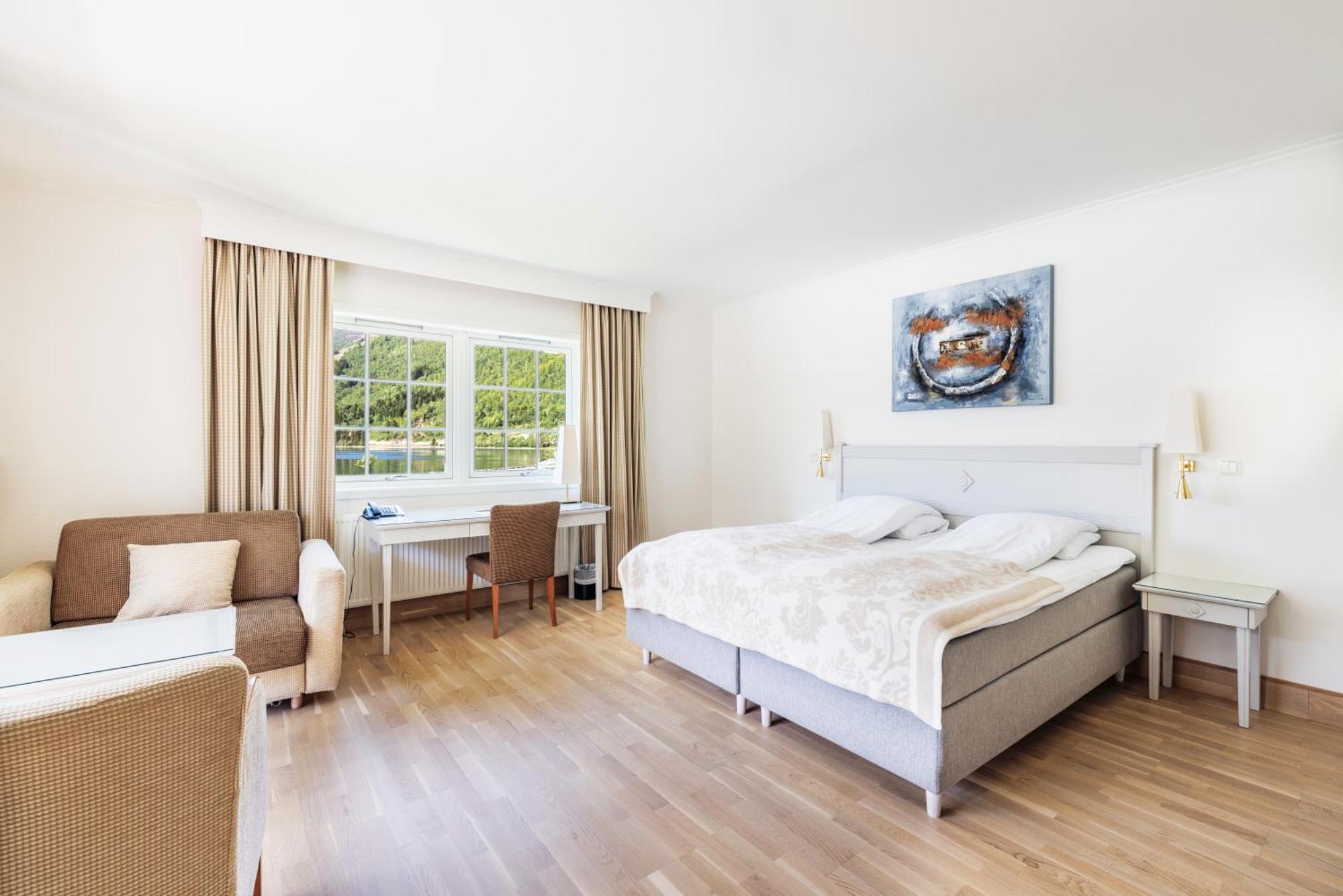 Hotel Loenfjord Loen Ngoại thất bức ảnh
