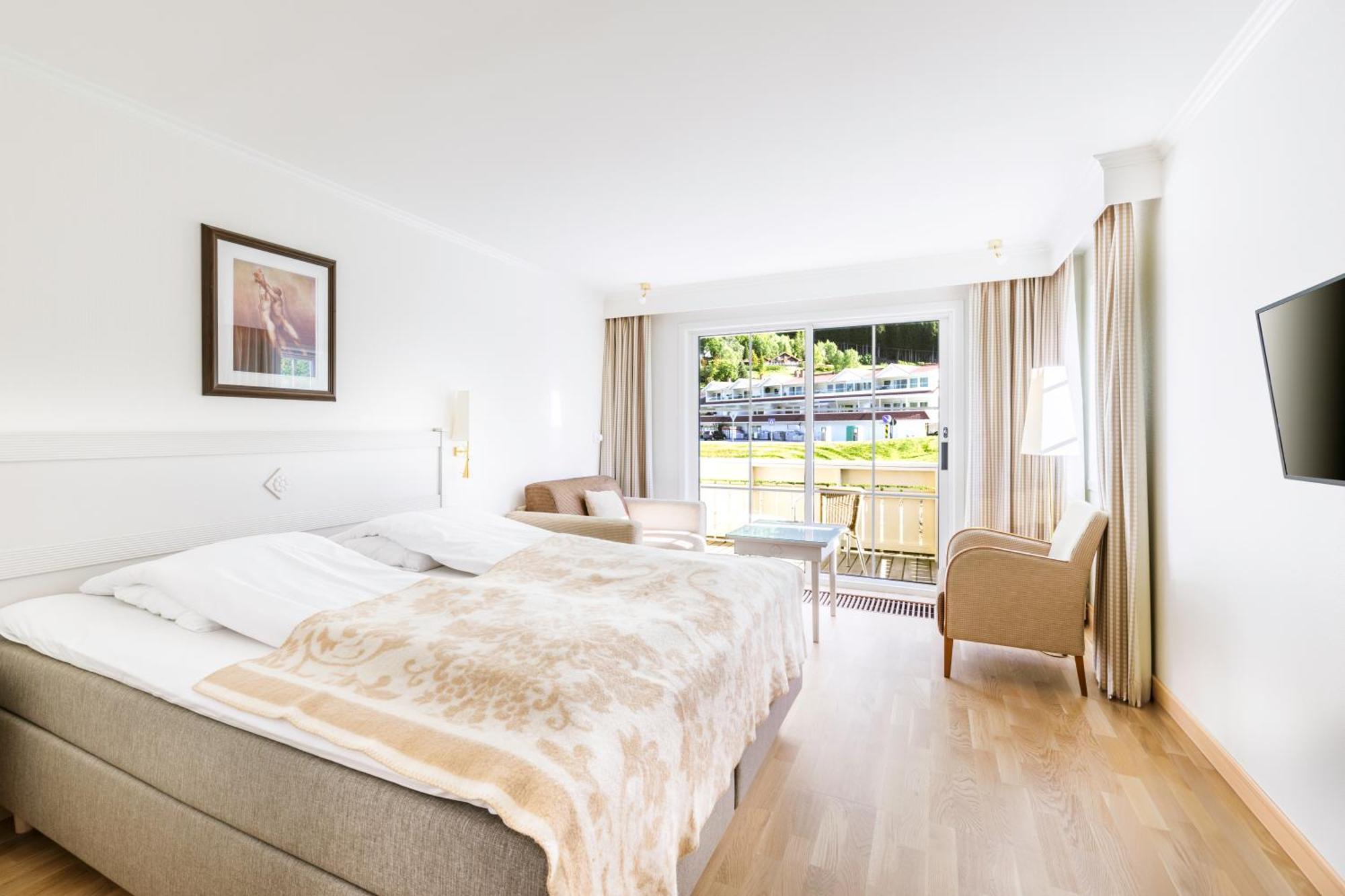 Hotel Loenfjord Loen Ngoại thất bức ảnh