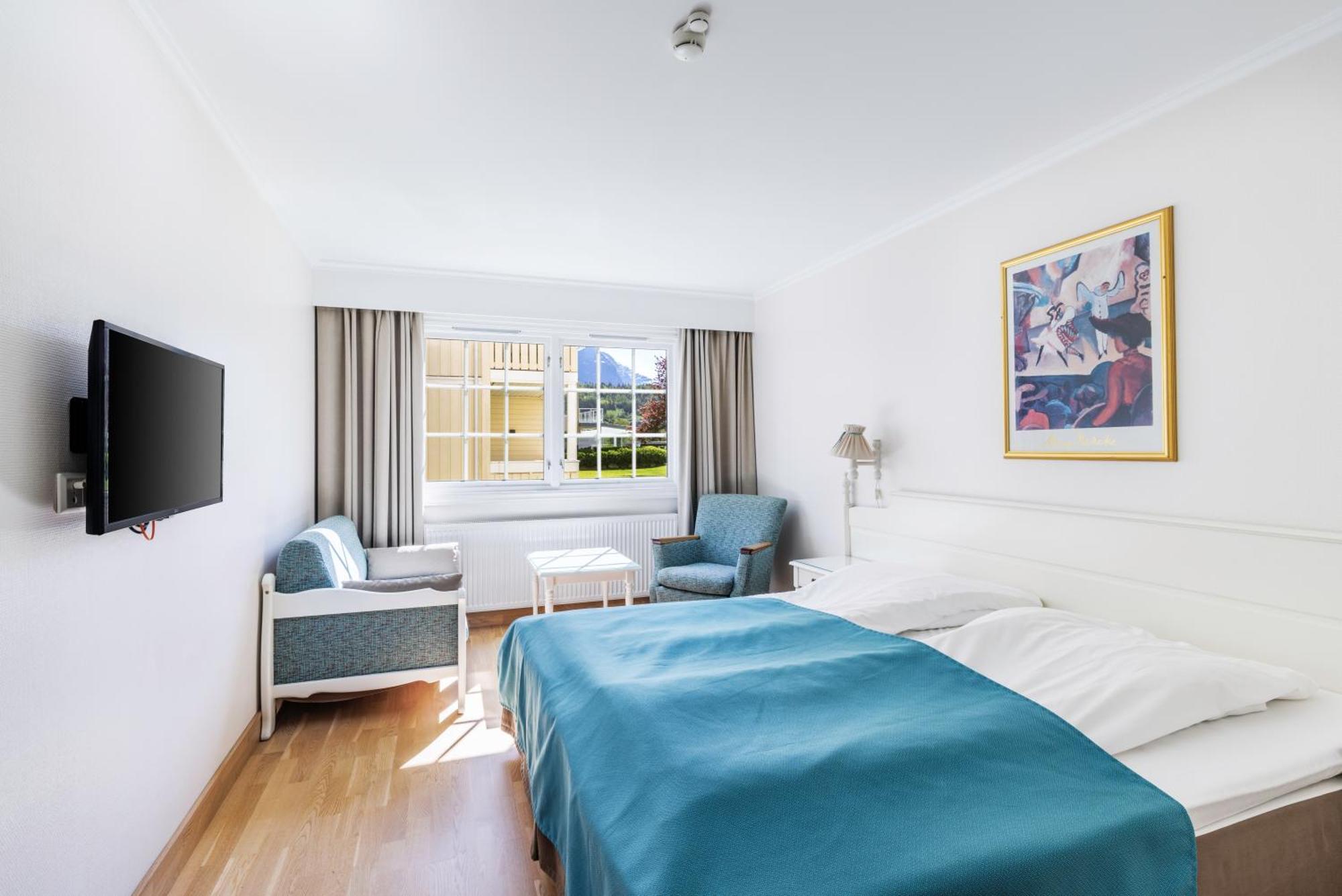 Hotel Loenfjord Loen Ngoại thất bức ảnh
