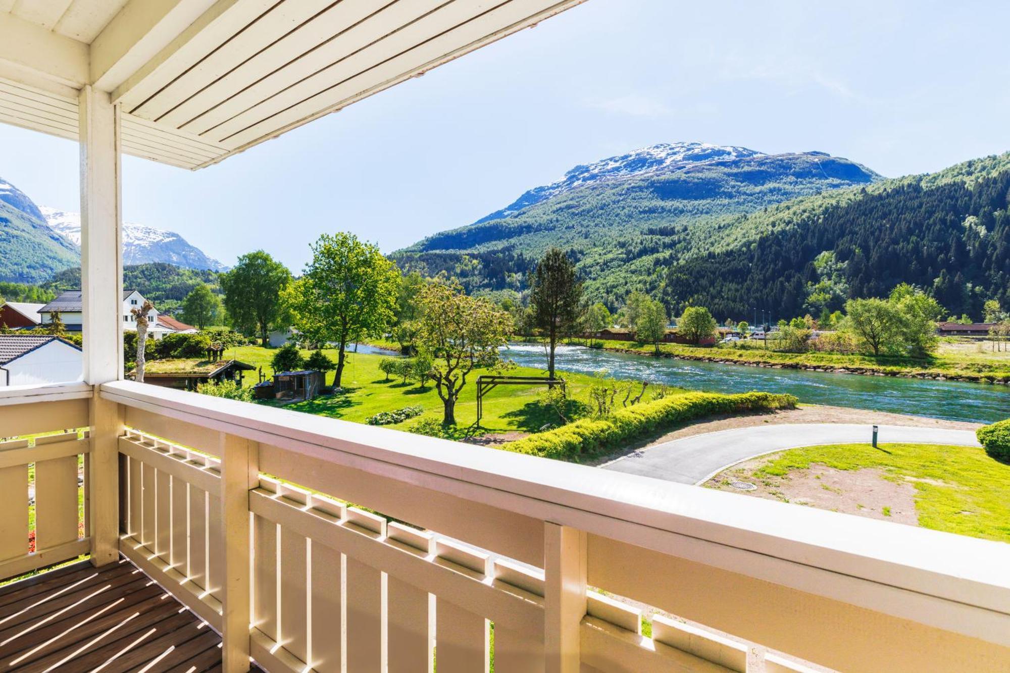 Hotel Loenfjord Loen Ngoại thất bức ảnh