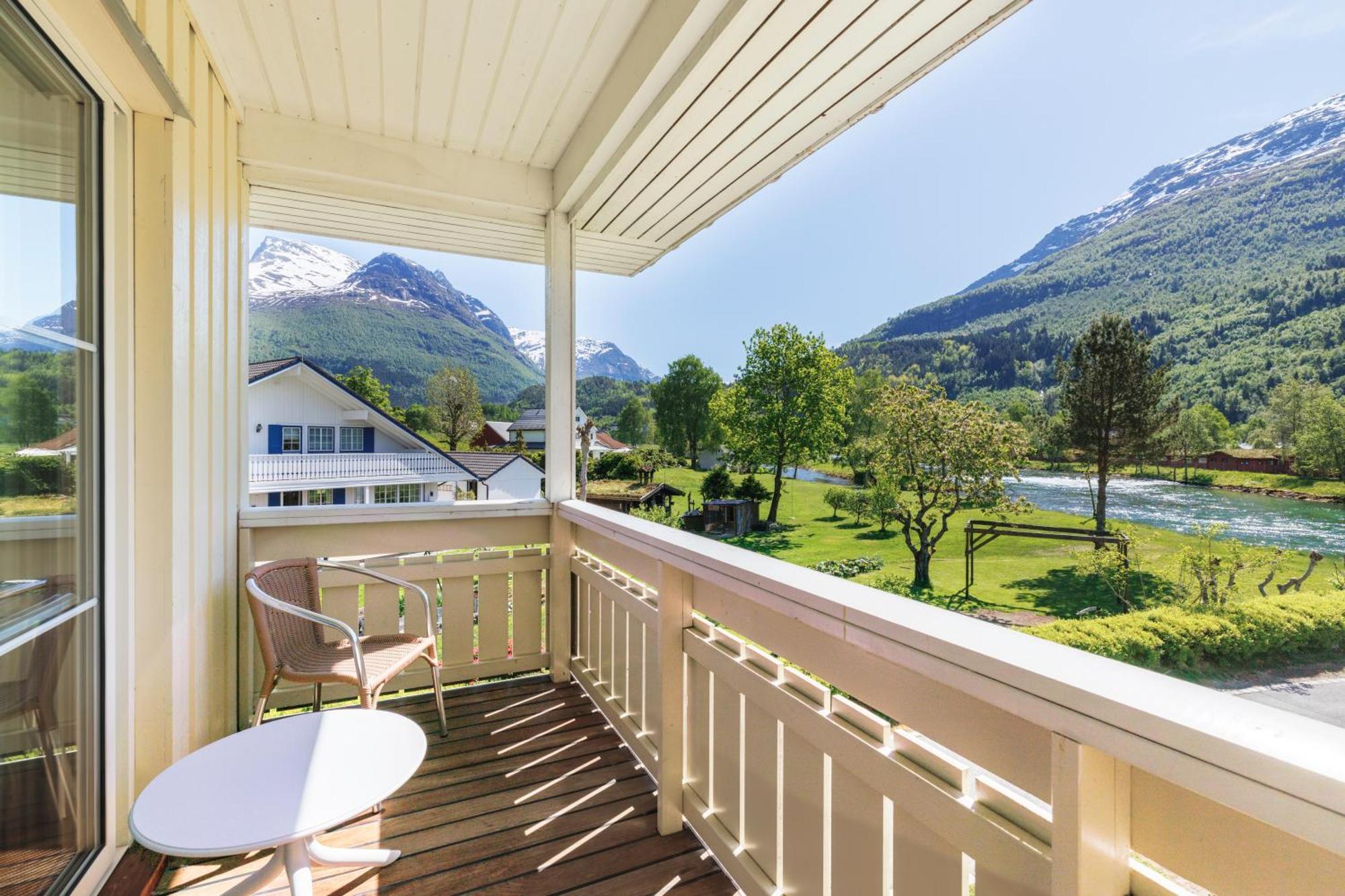 Hotel Loenfjord Loen Ngoại thất bức ảnh
